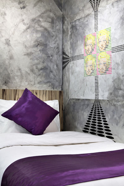 Clover The Arts 3* Singapore
